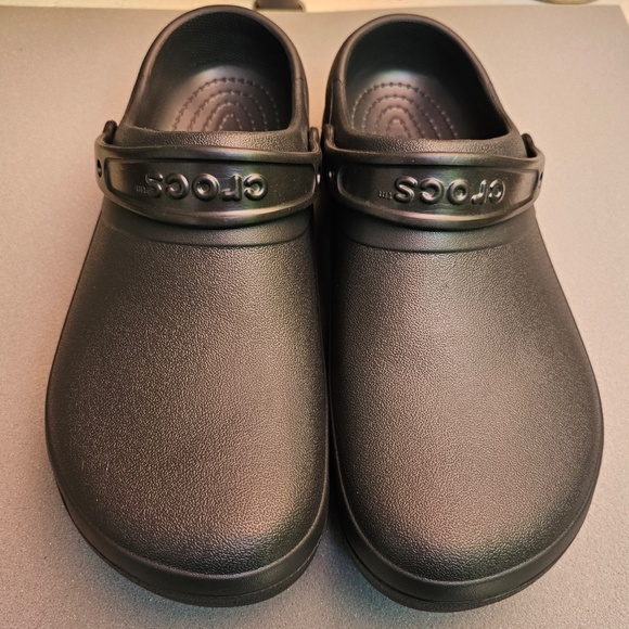 Crocs Specialist II Clog - Work Shoes, EUC - Picture 5 of 12